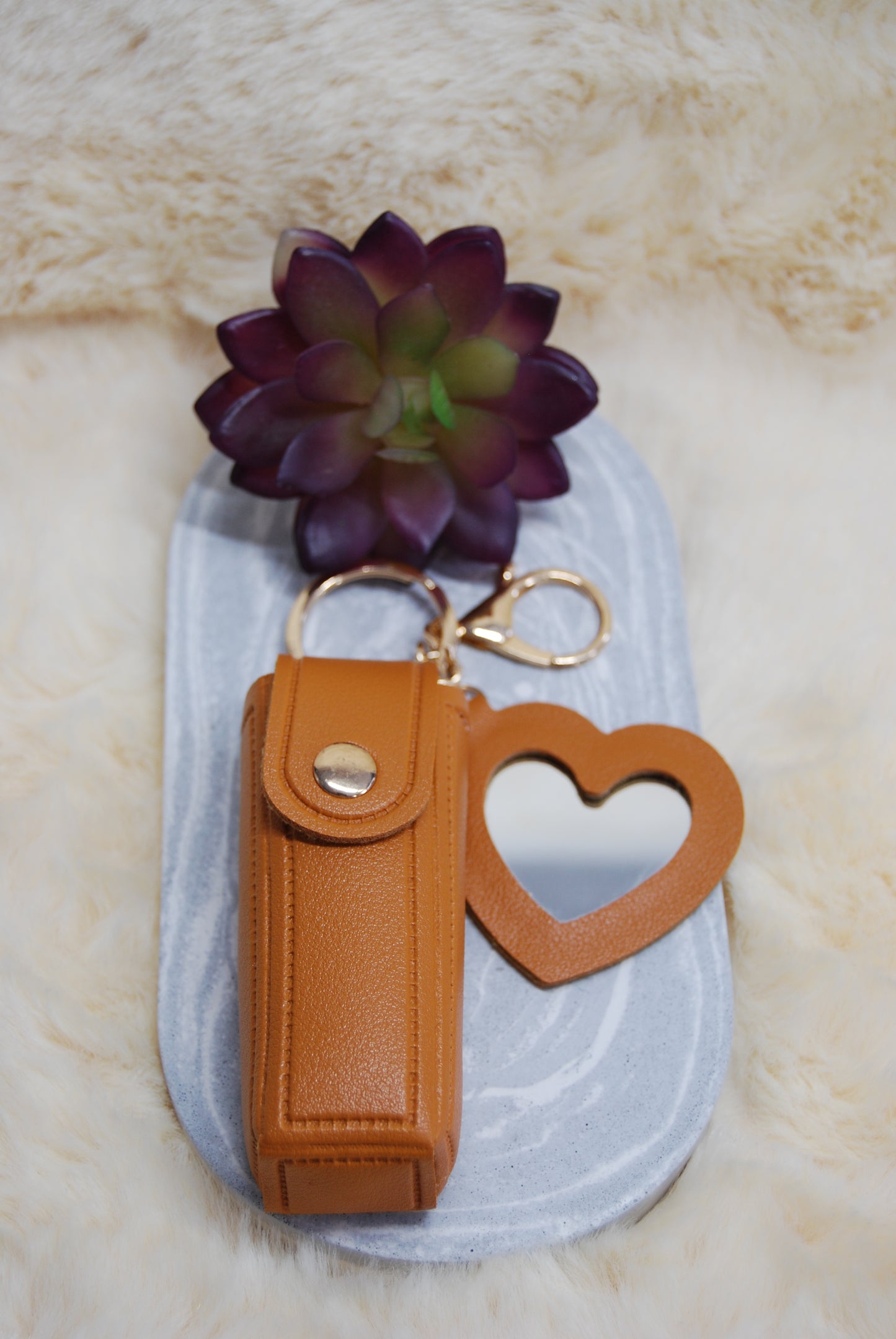 ETUI ROUGE A LEVRE ET MIROIR